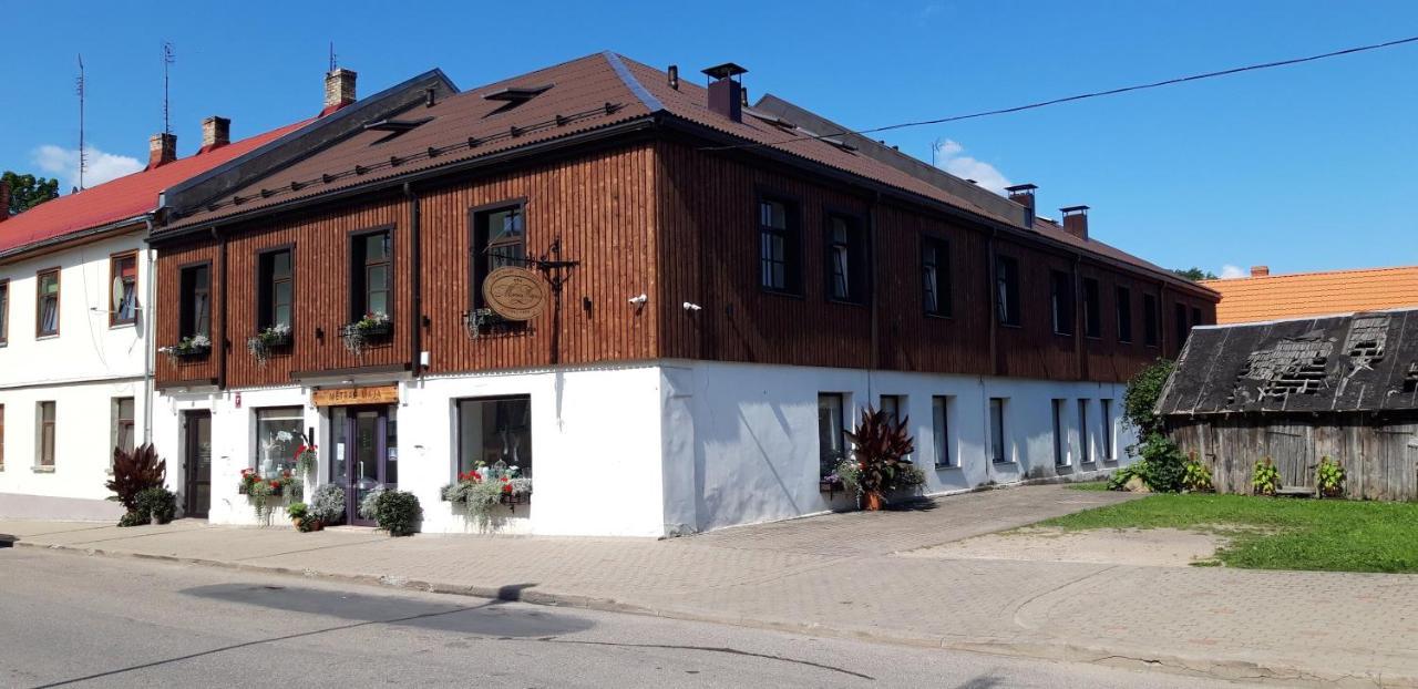 Metras Maja Hotel Aizpute Exterior foto